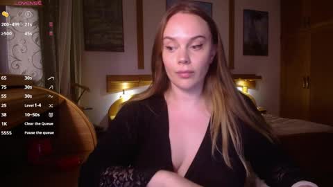 Lana online show from May 2026 07:32:02 PM
