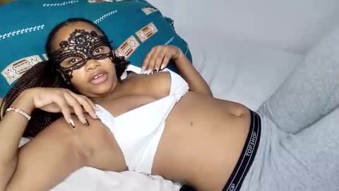 Rozie online show from March 2026 01:10:01 AM