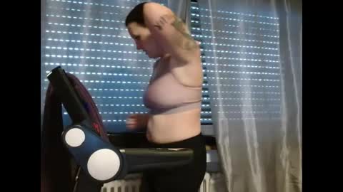 Snapshot of wetgerman2 chatting on December 2024 09:28:02 AM Wetgerman online show from December 2024 09:28:02 AM