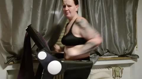 Snapshot of wetgerman2 chatting on February 2025 09:39:02 PM Wetgerman online show from February 2025 09:39:02 PM