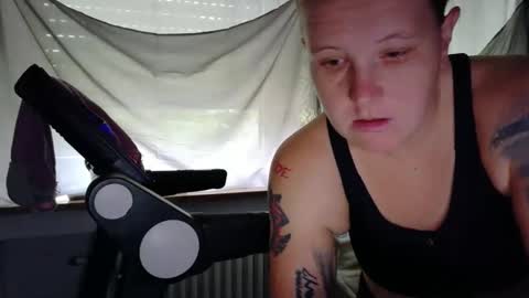 Snapshot of wetgerman2 chatting on September 2025 09:56:01 AM Wetgerman online show from September 2025 09:56:01 AM