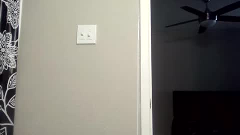 Kylie online show from October 2025 04:37:01 PM