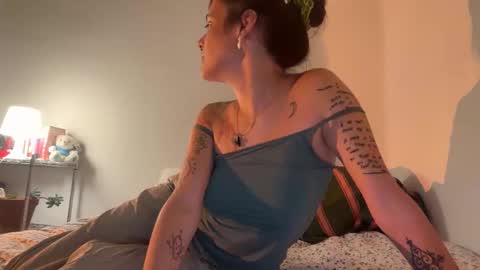 Sweet but .... online show from May 2026 02:18:01 AM