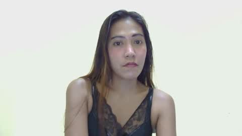 wetpetitechix online show from May 2026 02:01:02 PM