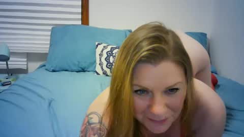Snapshot of wetpussy4479 chatting on December 2024 02:33:02 AM Jessica online show from December 2024 02:33:02 AM