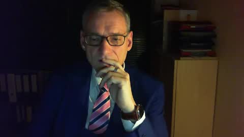 Franz online show from January 2025 05:10:01 AM