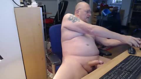 Snapshot of wetwo chatting on October 2025 06:22:02 AM WeTwo online show from October 2025 06:22:02 AM