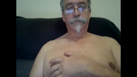 whatever8 online show from December 2025 04:14:01 PM