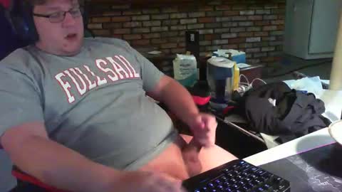 whateverdude555 online show from November 2025 12:16:01 PM