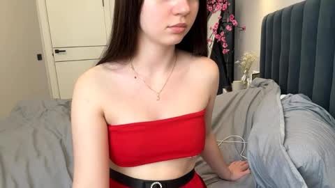 Snapshot of whatkayawants chatting on May 2026 01:59:01 PM Hello I m Yuna and Ive been waiting for you MaevAmy online show from May 2026 01:59:01 PM