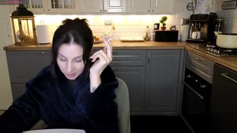 Snapshot of whats_her_name chatting on January 2025 10:01:01 PM Victoria Maria online show from January 2025 10:01:01 PM