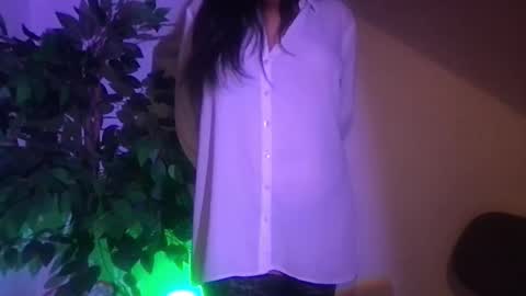 Mel online show from October 2025 09:39:02 PM