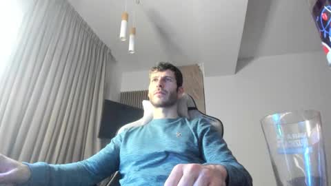 Michael online show from December 2025 04:47:02 PM