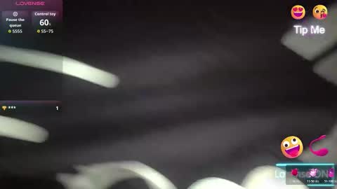 white_sexy_ online show from April 2026 10:18:01 PM
