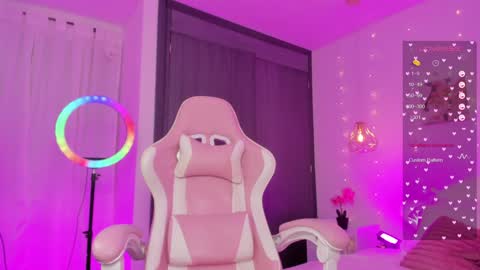 whiteatenea online show from February 2025 08:09:02 AM