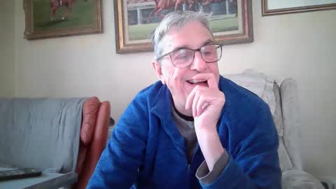 Snapshot of whitebriefs009 chatting on May 2026 11:40:01 AM whitebriefs009 online show from May 2026 11:40:01 AM