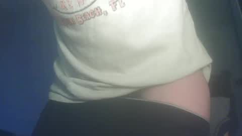 Snapshot of whiteduke81 chatting on October 2025 07:48:01 PM Whiteduke online show from October 2025 07:48:01 PM