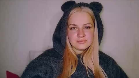 whitehex666 online show from February 2026 06:23:01 PM