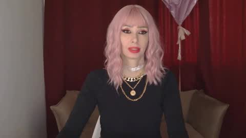 White Queen online show from February 2025 09:11:02 AM