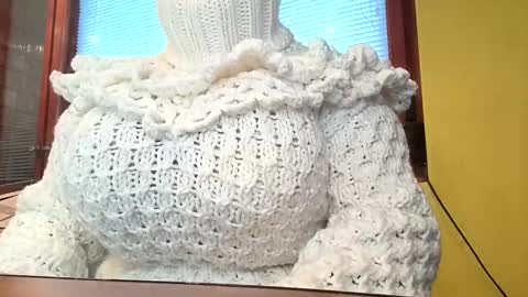 whitesweater online show from October 2025 06:11:02 AM