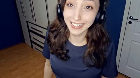 Cindy online show from April 2026 03:47:02 PM