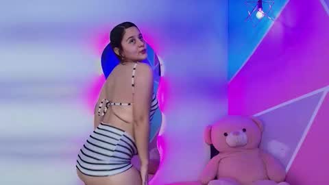 Whitney online show from February 2026 01:28:02 PM