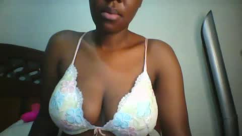 Snapshot of whitney_ly chatting on May 2026 12:32:02 PM whitney_ly online show from May 2026 12:32:02 PM