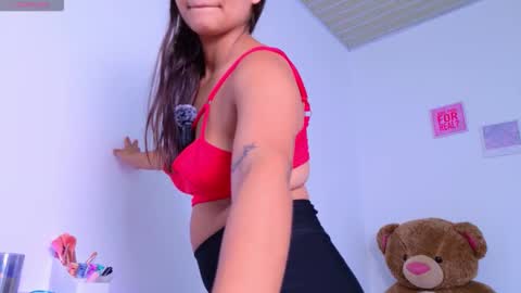 Whitney  online show from October 2025 01:00:01 PM