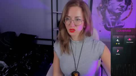 whitneypunnch online show from October 2025 09:35:02 AM