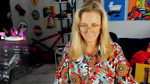 Snapshot of whitneypunnch chatting on May 2026 05:46:01 AM whitneypunnch online show from May 2026 05:46:01 AM