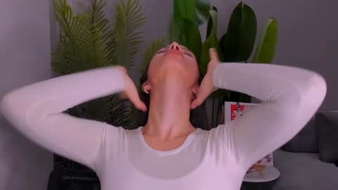 Snapshot of whoislulu chatting on December 2024 04:49:02 PM whoislulu online show from December 2024 04:49:02 PM