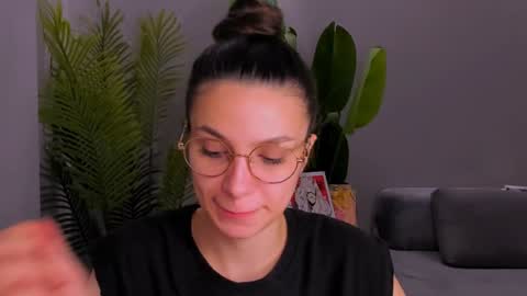 Snapshot of whoislulu chatting on January 2025 10:29:02 PM whoislulu online show from January 2025 10:29:02 PM