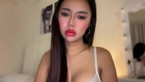 Sofia online show from March 2026 05:50:02 PM