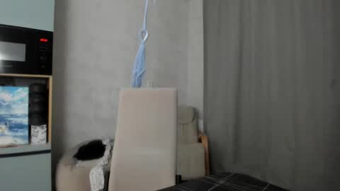 Snapshot of why_again_me chatting on November 2025 05:56:02 PM Veronica online show from November 2025 05:56:02 PM