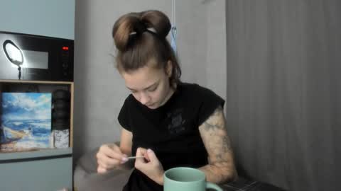 Snapshot of why_again_me chatting on November 2025 03:54:02 PM Veronica online show from November 2025 03:54:02 PM