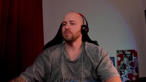 Snapshot of why_you_so_serious chatting on December 2024 06:28:01 PM VI online show from December 2024 06:28:01 PM