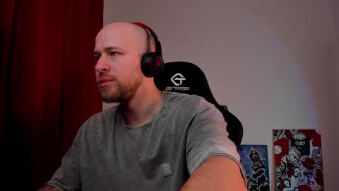 Snapshot of why_you_so_serious chatting on December 2024 08:37:01 PM VI online show from December 2024 08:37:01 PM