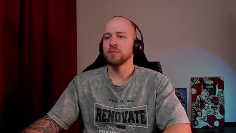 Snapshot of why_you_so_serious chatting on December 2024 07:07:01 PM VI online show from December 2024 07:07:01 PM