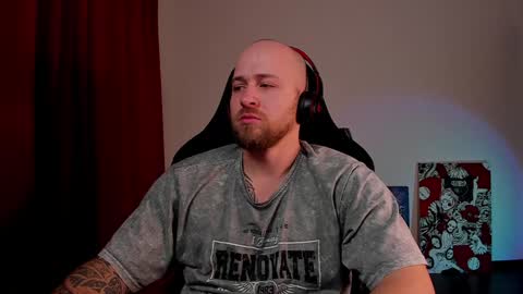 Snapshot of why_you_so_serious chatting on December 2024 06:26:02 PM VI online show from December 2024 06:26:02 PM