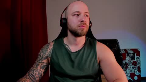 Snapshot of why_you_so_serious chatting on December 2024 07:11:02 PM VI online show from December 2024 07:11:02 PM