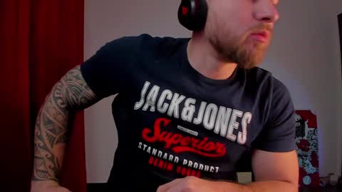 Snapshot of why_you_so_serious chatting on January 2025 08:15:01 PM VI online show from January 2025 08:15:01 PM