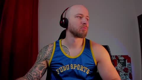 Snapshot of why_you_so_serious chatting on January 2025 02:41:02 PM VI online show from January 2025 02:41:02 PM