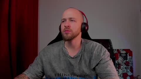 Snapshot of why_you_so_serious chatting on January 2025 08:58:02 PM VI online show from January 2025 08:58:02 PM