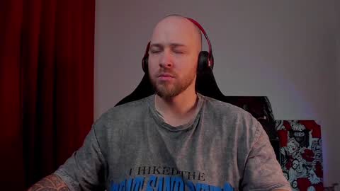 Snapshot of why_you_so_serious chatting on January 2025 04:21:01 PM VI online show from January 2025 04:21:01 PM