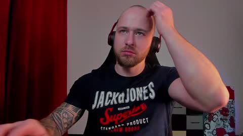 Snapshot of why_you_so_serious chatting on January 2025 02:35:01 PM VI online show from January 2025 02:35:01 PM