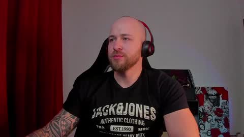 Snapshot of why_you_so_serious chatting on January 2025 10:01:01 PM VI online show from January 2025 10:01:01 PM