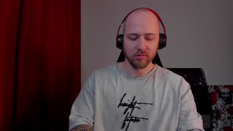 Snapshot of why_you_so_serious chatting on January 2025 03:14:02 PM VI online show from January 2025 03:14:02 PM