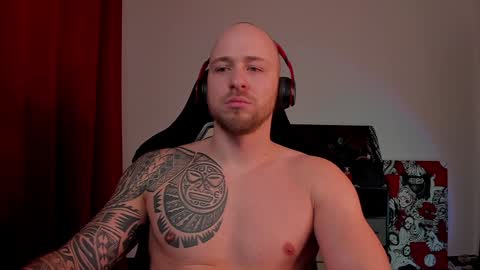 Snapshot of why_you_so_serious chatting on January 2025 10:01:01 PM VI online show from January 2025 10:01:01 PM