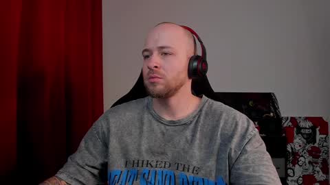 Snapshot of why_you_so_serious chatting on February 2025 10:02:01 PM VI online show from February 2025 10:02:01 PM