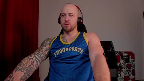 Snapshot of why_you_so_serious chatting on February 2025 08:08:02 PM VI online show from February 2025 08:08:02 PM